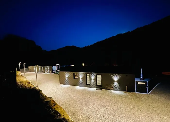 Voralpen - Mit Gym, Sauna & Hot Tub * Traisen